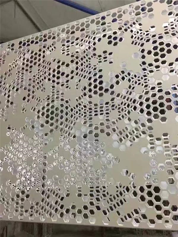 吊頂衝孔鋁單板